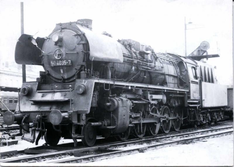 50 4035-7 Anfang der 70�r Jahre in Wismar. Ob die Lok noch existiert weis ich leider nicht.

<a href= http://www.bahnbilder.de/kauf  target= _blank ><img src= http://www.bahnbilder.de/counter/counter_new.php?key=17104274  alt= Bahnbilder.de  title= bahnbilder.de  border= 0 ></a>
