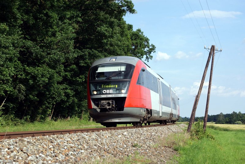 5022 040 am 19.06.2008 als Regionalzug (Oberwart-Friedberg), kurz vor der Hst.Riedlingsdorf.