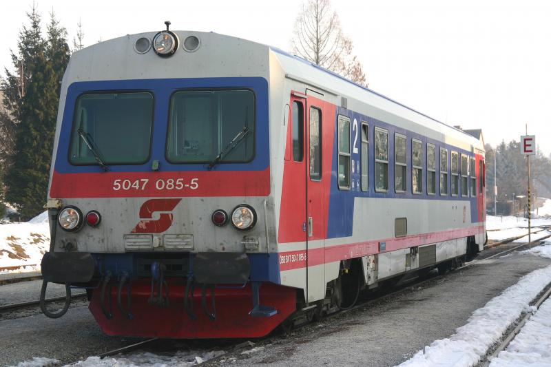 5047 085-5 am 28.1.2006 im Bahnhof Oberwart.