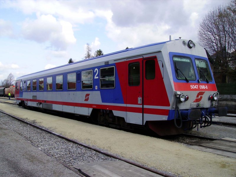 5047 098 wartet am 02.04.2008 in Oberwart auf die Abfahrt nach Friedberg.