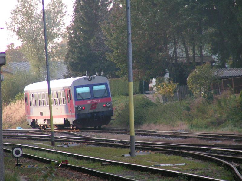 5047 100-2 verlsst Bhf. RIED i.I. Richtung Schrding 2005-10-19