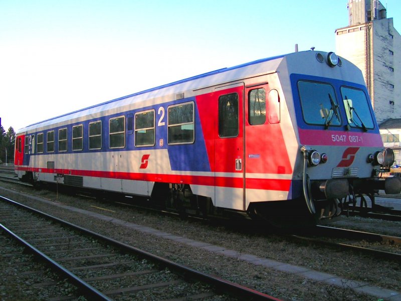 5047087-1 der ZF Wr. Neustadt wird mit elektr. Energie versorgt; RIED i.I.070114