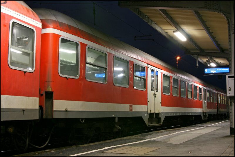 5080 22-33 829-4 Bn448.4 vom Regio Werk M�nster (Westf) eingereiht in der RB91 (RB 39158)  RUHR-SIEG-BAHN  in Siegen.
(DRI Aufnahme)