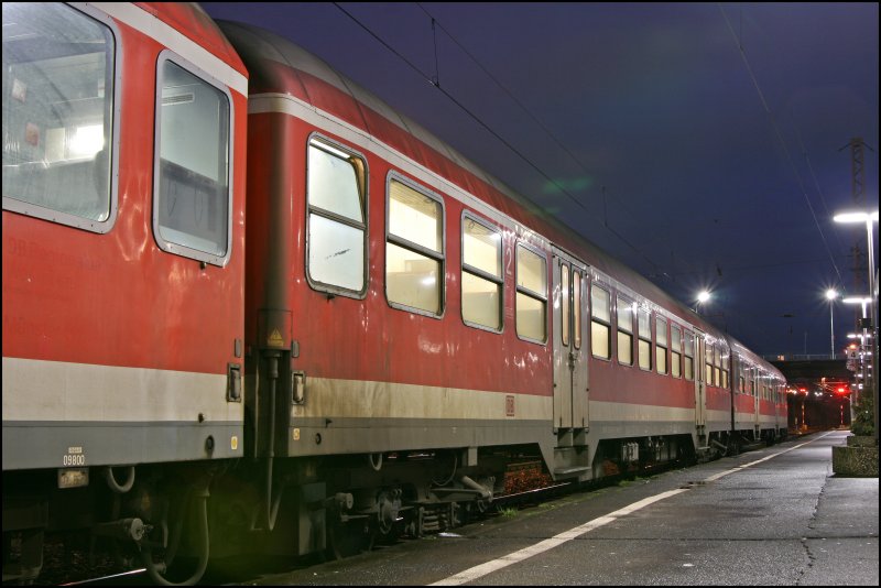 5080 22-34 344-8 Bnrz436.4 vom Regio Werk M�nster (Westf) eingereiht in der RB91 (RB 39158)  RUHR-SIEG-BAHN  in Siegen.