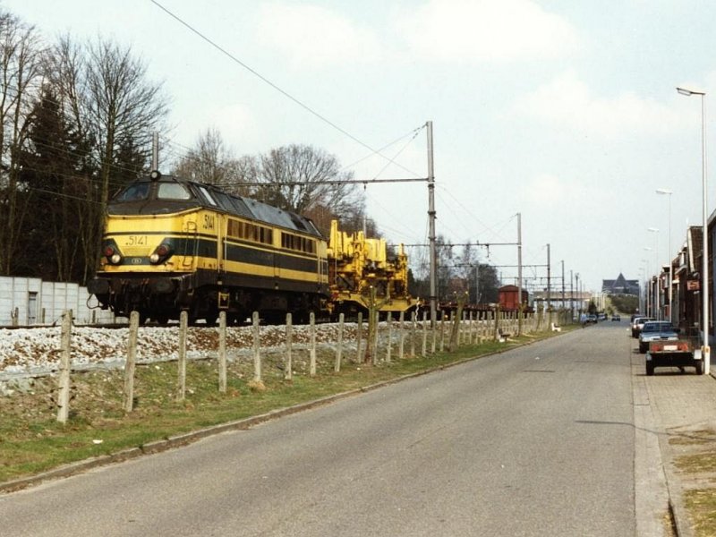 5141 mit Gterzug in Essen am 3-4-1996. Bild und scan: Date Jan de Vries