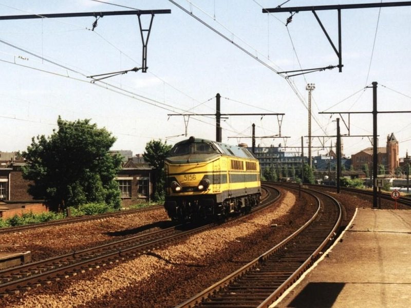 5156 auf Bahnhof Antwerpen Dam am 21-5-2001. Bild und scan: Date Jan de Vries