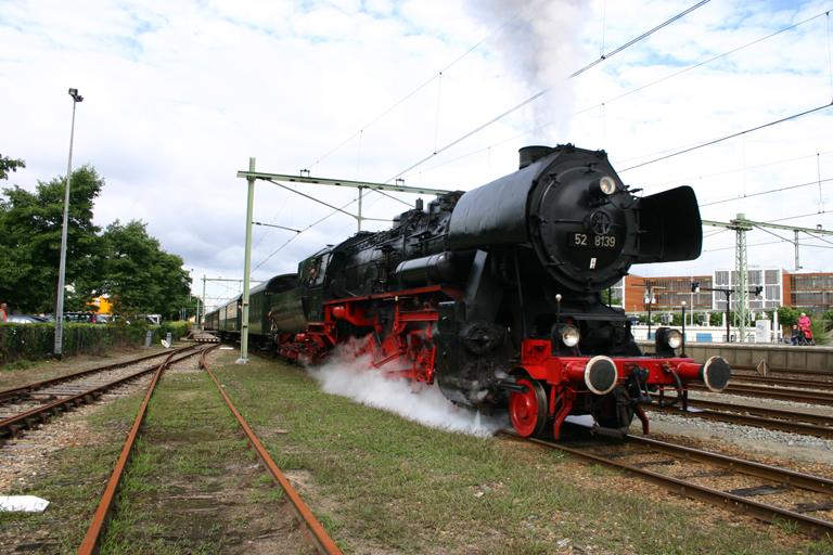 52 8139 VSM Apeldoorn/nl. 01-08-2005.