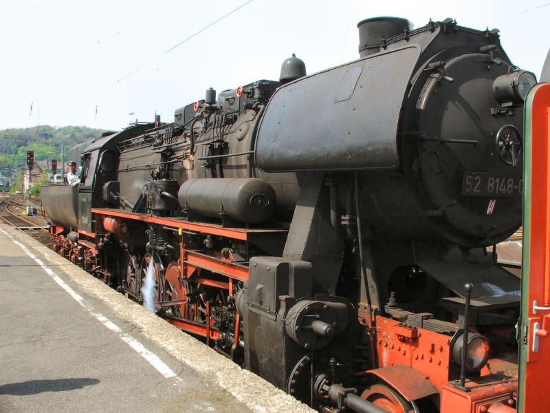 52 8148-0 der Drener Kreisbahn auf Sonderfahrt von Andernach nach Mayen am 24.04.05