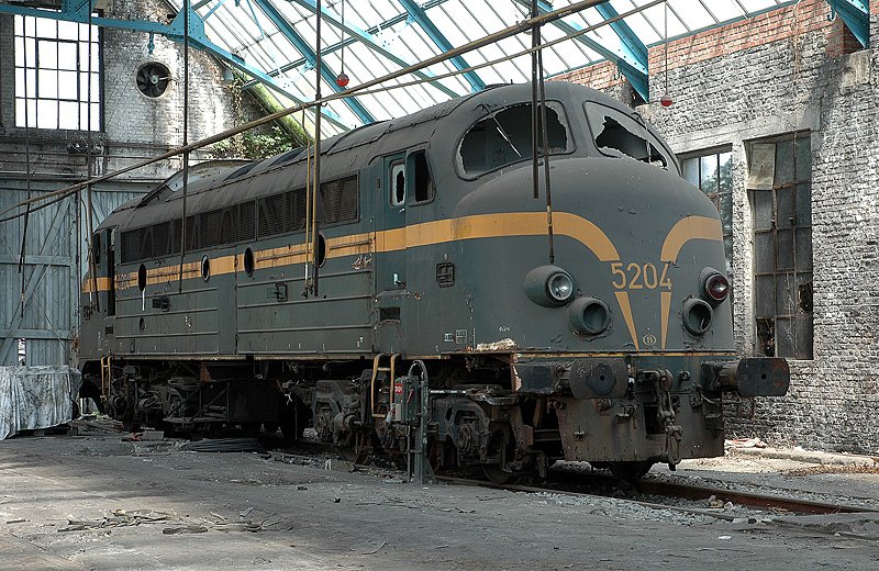 5204 im Dornr�schenschlaf, Depot Ronet (Namur) 05.06.2004