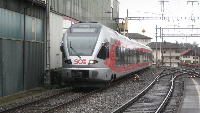 526 042-7 wartet am 29. Mrz 2009 in Samstagern auf neue Einstze...