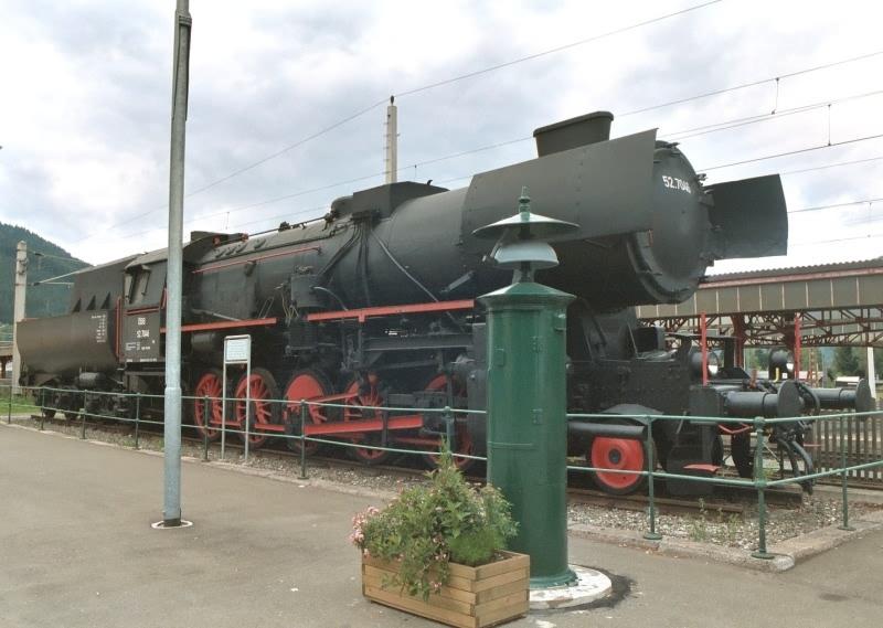 52.7046 als Denkmallok im Bhf. Selzthal im August 2003