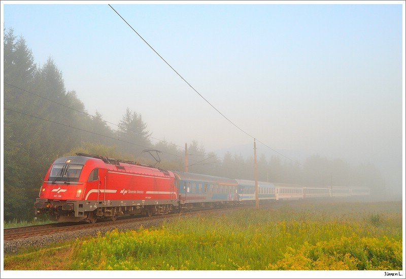 541-106 mit dem D415 (Schwarzach-St.Veit - Beograd). Finkenstein, 21.8.2009.