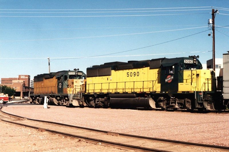 5529 und 5090 der Chicago North Western System) in Rapid City (State of South Dakota) am 17-08-1993. Bild und scan: Date Jan de Vries.