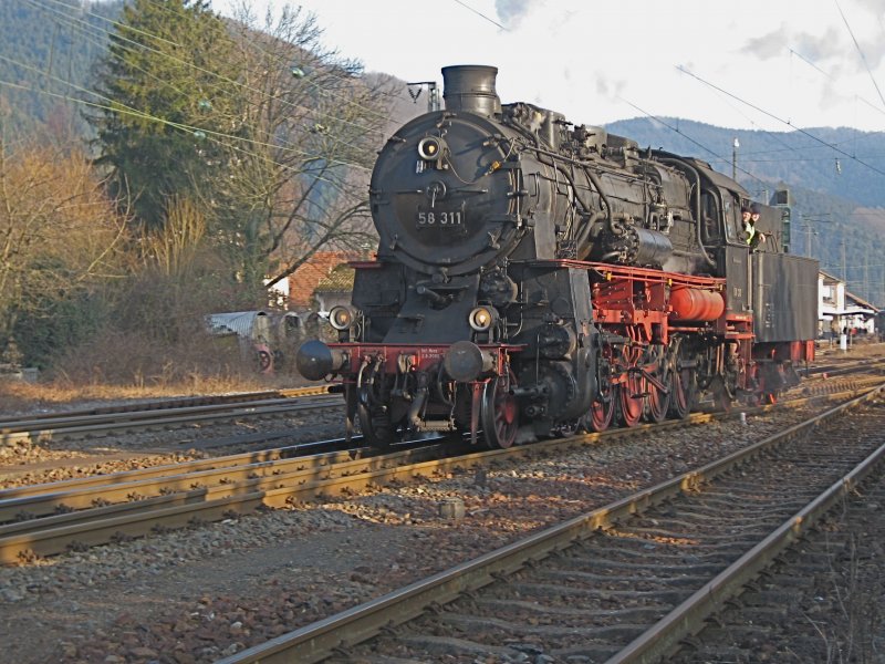 58 311 beim rangieren in Hausach am 3.1.09