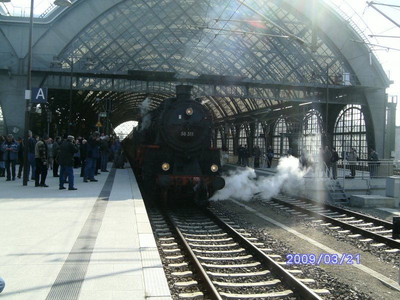 58 311 in Dresden! am 21 Mrz 2009 im Hauptbahnhof.