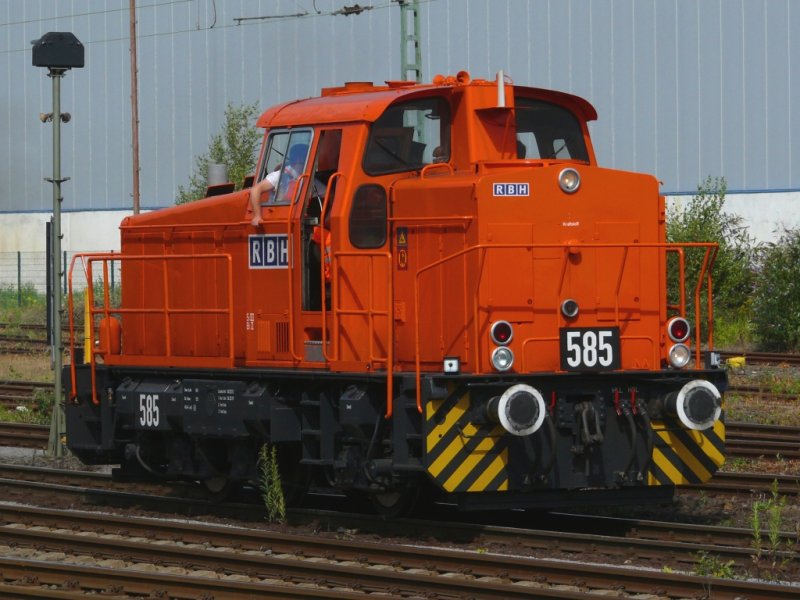 585 der RBH in Recklinghausen-Sd 27.8.2009 