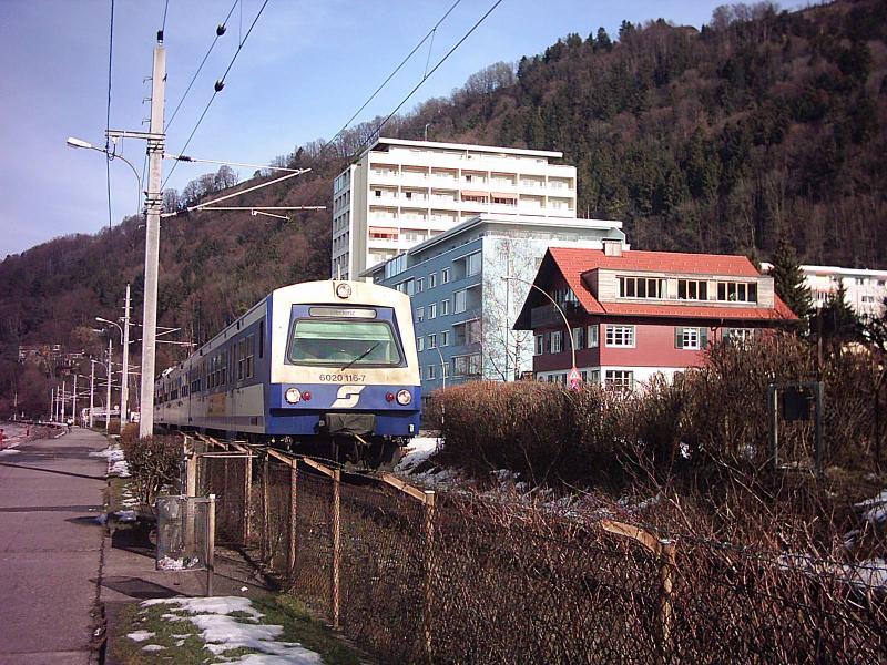6020 116 - 7 am 3.2.04 als Regionalzug von Lindau nach Bludenz auf der Bodenseeuferbahn kurz vor Bregenz Hafen