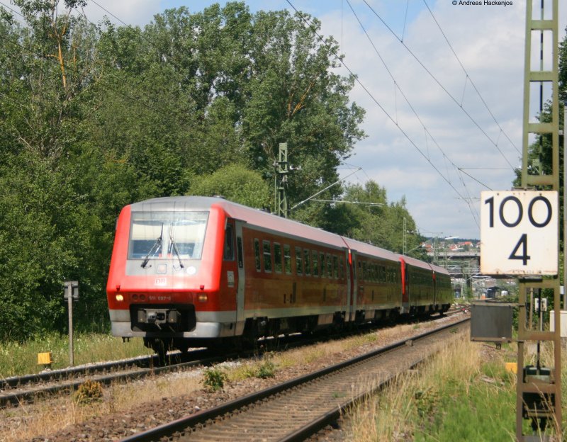 611 007-6 und 544-8 als RE 3211  nach Ulm kurz hinter dem Bahnhof Donaueschingen 29.6.08