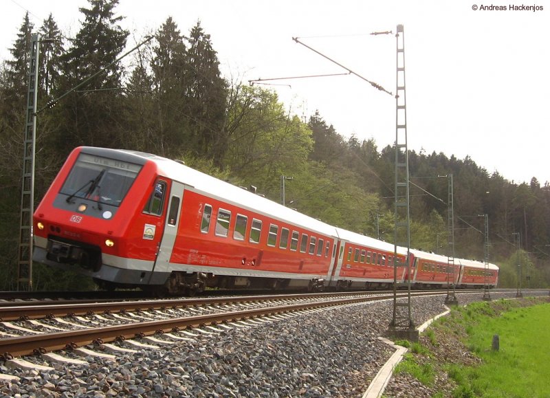 611 012-6 und ein weiterer als IRE 3111 nach Ulm am km 371,0 der KBS 730 leider im Gegenlicht daf�r aber wohl mit eingeschaltener Neigetechnik 27.4.08