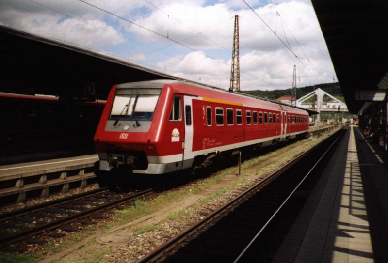 611 503 wartet am 1. Mai 2003 in Ulm auf seine Abfahrt nach Aalen.