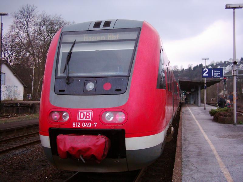 612 049-7 im Bahnhof Arnsberg (Hochsauerlandkreis) Mrz 2005