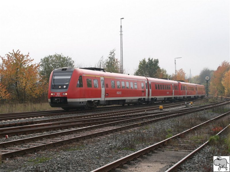 612 055-4 fhrt in den Bahnhof von Bad Neustadt ein. Die Aufnahme entstand am 19. Oktober 2008.