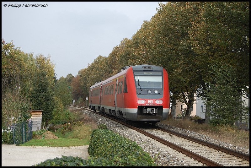 612 087-7 fhrt am 13.10.07 als InterRegioExpress von Ulm HBF nach Aalen, hier in Heidenheim-Schnaitheim aufgenommen.