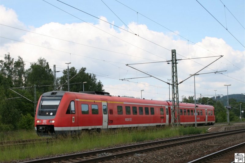 612 115 verlsst am 1. Juni 2009 den Bahnhof Pressig-Rothenkirchen.