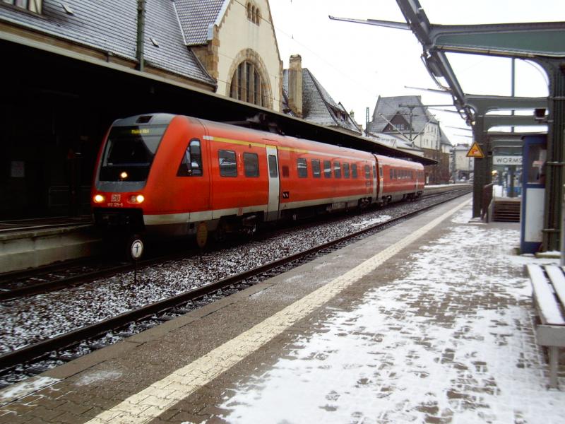 612 125 bei Schnee in Worms.