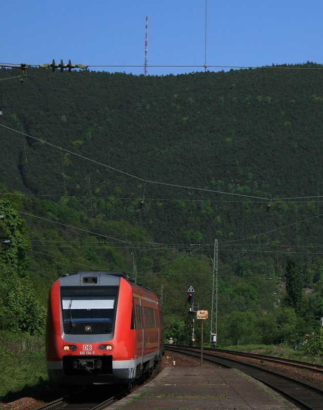 612 134 + 612 xxx sind am 10.05.08 als Lr in Richtung Kaiserslautern bei Lambrecht in der Pfalz unterwegs.