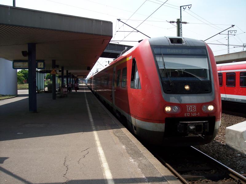 612 146 in Ludwigshafen HBF am 18.7.2005