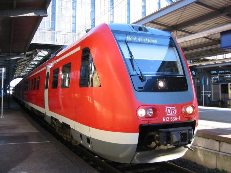 612 636 am 08.01.2005 in Karlsruhe Hbf.