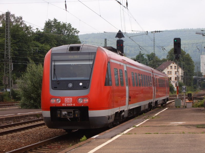 612 649-4 fhrt am 12.06.07 als InterRegioExpress nach Ulm HBF aus dem Aalener Bahnhof.