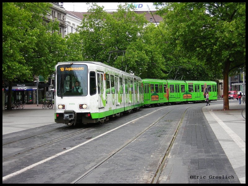 6125 vor dem Hauptbahnhof in Hannover