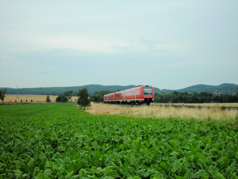 612er mit einem RE nach Halle(Saale)