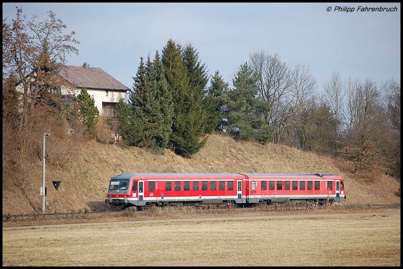 628 344-4 fhrt am 23.02.08 als RE 22518 von Ulm Hbf nach Ellwangen, aufgenommen am KM 1,6 der oberen Jagsttalbahn (KBS 786) bei Rainau-Buch. Der nchste Halt ist (Rainau-)Schwabsberg.