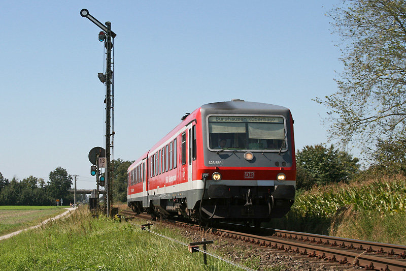 628 559 als RB 27159 am Esig von Alttting. 1.9.2009.
