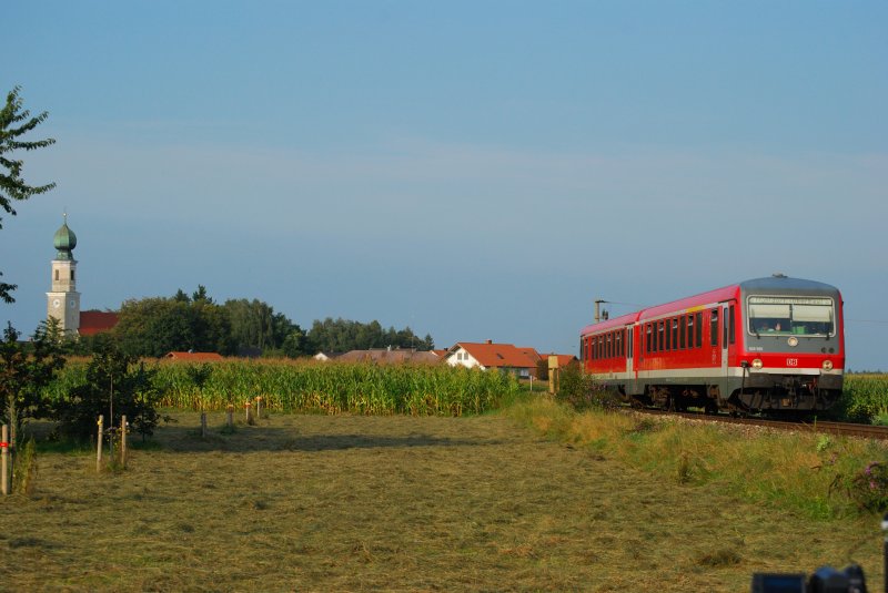 628 565 mit RB von Burghausen nach M�hldorf in Heiligenstadt.