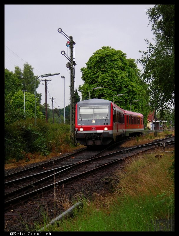 628 596 verlsst gerade den Bahnhof Wittingen gen Uelzen
