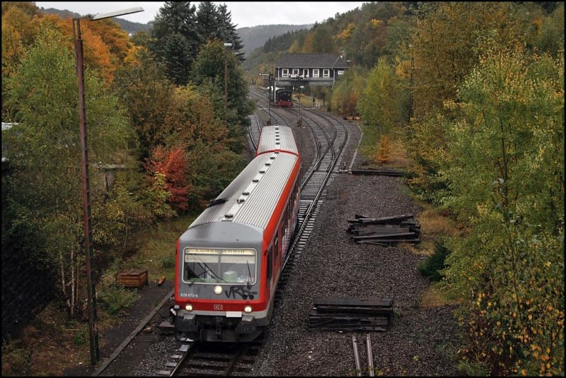 628/928 678 verl�sst als RB52 (RB 29283)  Volmetalbahn  den Bahnhof Br�gge(Westf) nach L�denscheid. (05.10.2008)