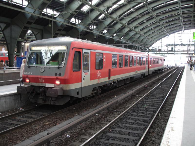 628er als RE5 Ersatzzug in Berlin Ostbahnhof am 25. Januar 2006