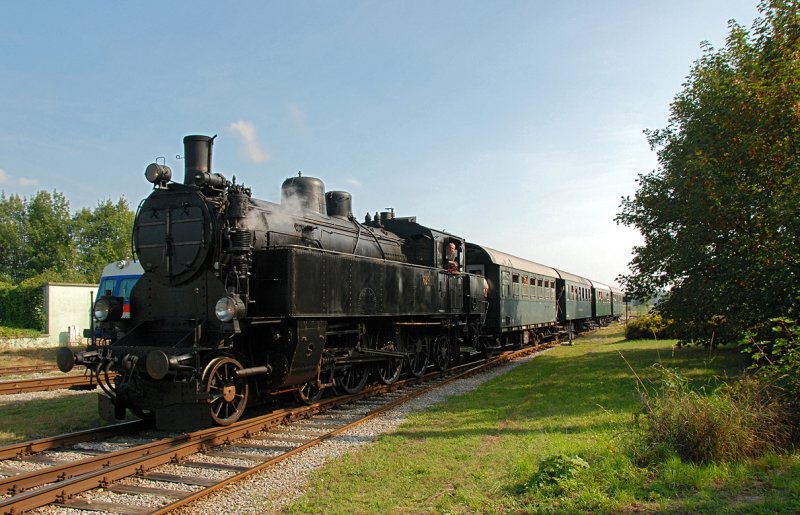 629.01 fhrt mit R 16540 aus Gro Engersdorf in Gro Schweinbarth ein. Das Foto entstand am 20.09.2009.