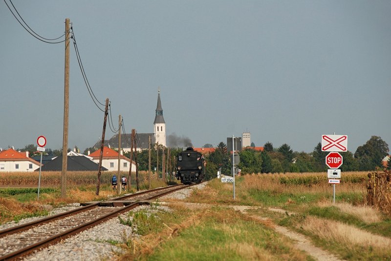 629.01 hat mit R 16539 Bockflie verlassen und ist unterwegs nach Gro Engersdorf. Die Aufnahme entstand am 20.09.2009.