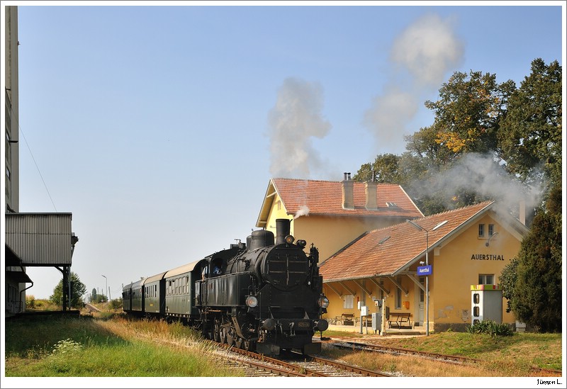 629.01 mit SDZ R16538 von Gro Engersdorf nach Gro Schweinbarth. Auersthal, 20.9.2009