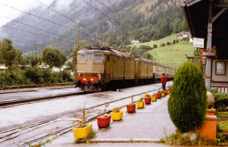 636 181 in Bhf Gossensas August 1983
