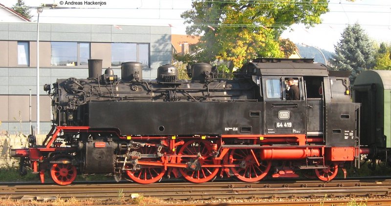 64 419 mit ihrer berfhrungfahrt vom Rebenbummler nach Crailsheim bei der Durchfahrt Offenburg 26.9.08 (kein DSLR Bild)