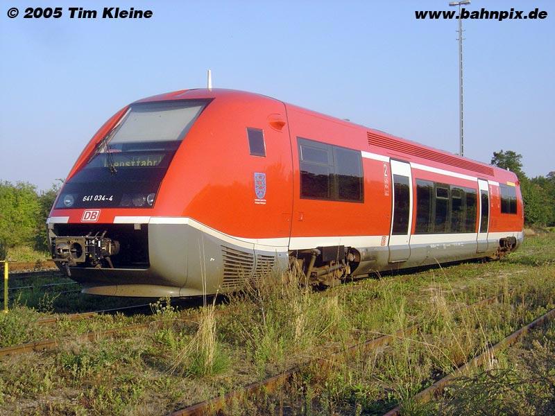 641 034 steht am 04.09.2005 abgestellt im Gbf Smmerda.