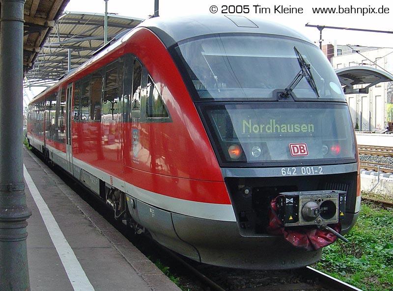 642 001 steht am 20.10.2005 in Erfurt Hbf.