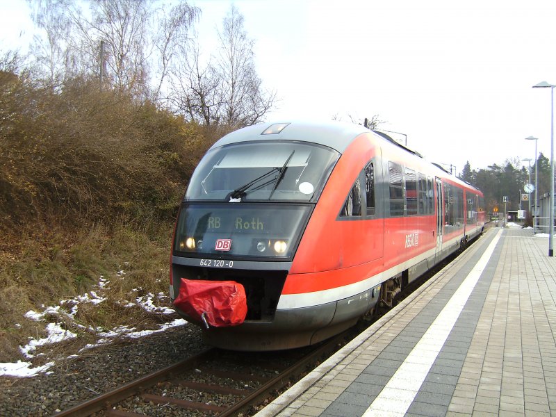 642 120 als RB im Bf Hilpoltstein am 26.11.2008