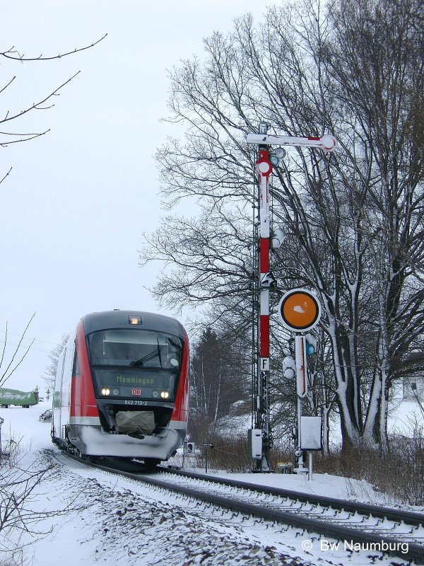 642 713 fhrt am 09.02.2006 aus dem Bahnhof Stetten aus in Richtung Memmingen.